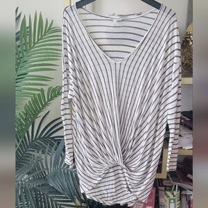 Vestique - Striped V-Neck Twist Front Fall Top - Women's Size Large